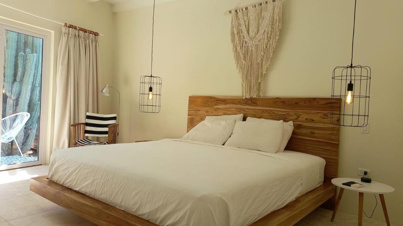 Naima Luxury Home, Cottage & Apartment Rentals Paradera エクステリア 写真