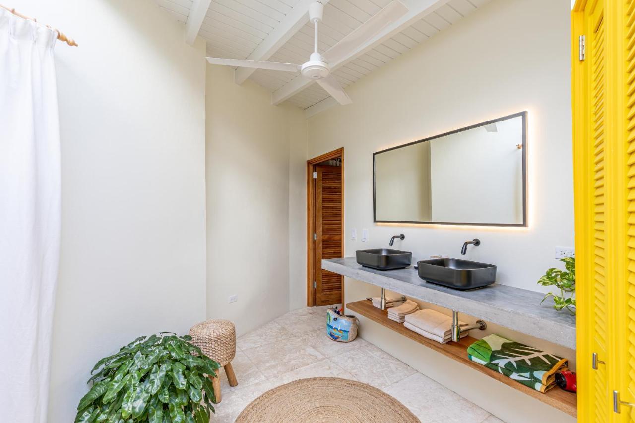 Naima Luxury Home, Cottage & Apartment Rentals Paradera エクステリア 写真